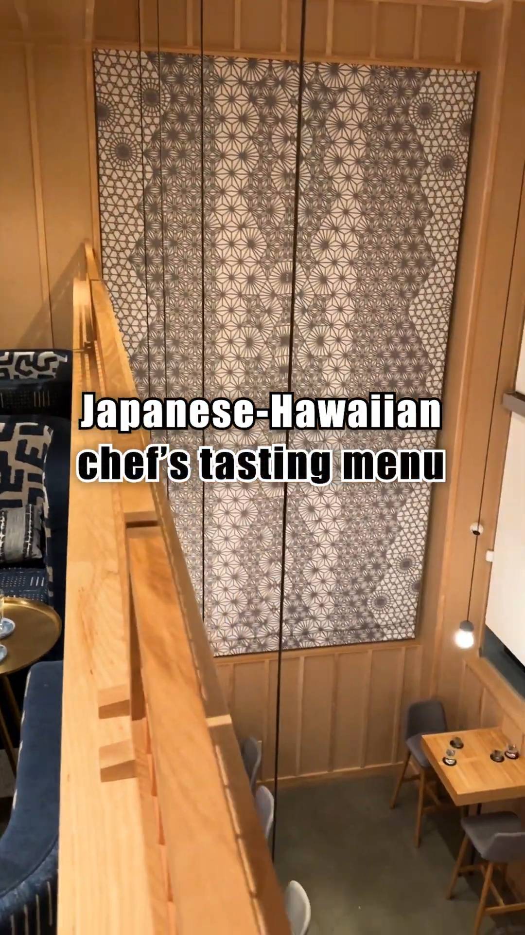 Japansk-hawaiiansk kokks smaksmeny på Bar Maze i Honolulu på Oahu