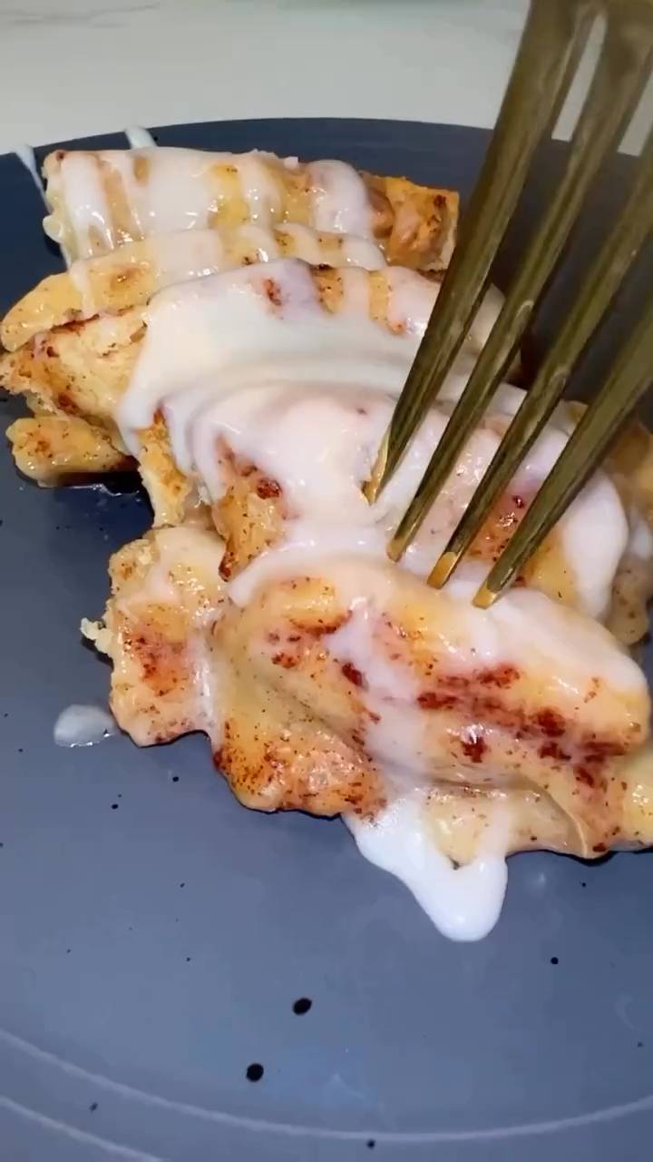 11-inch cinnamon roll